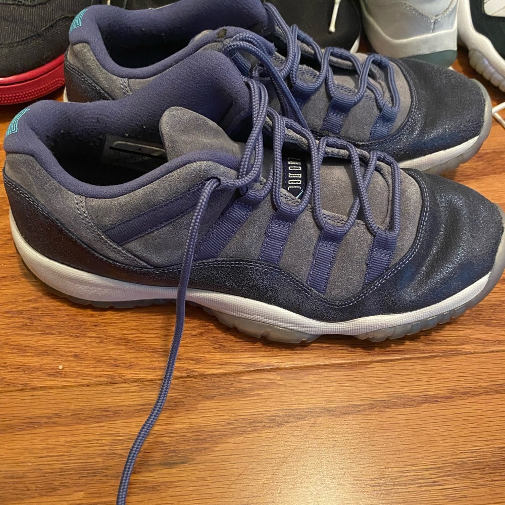 Air Jordan 11
